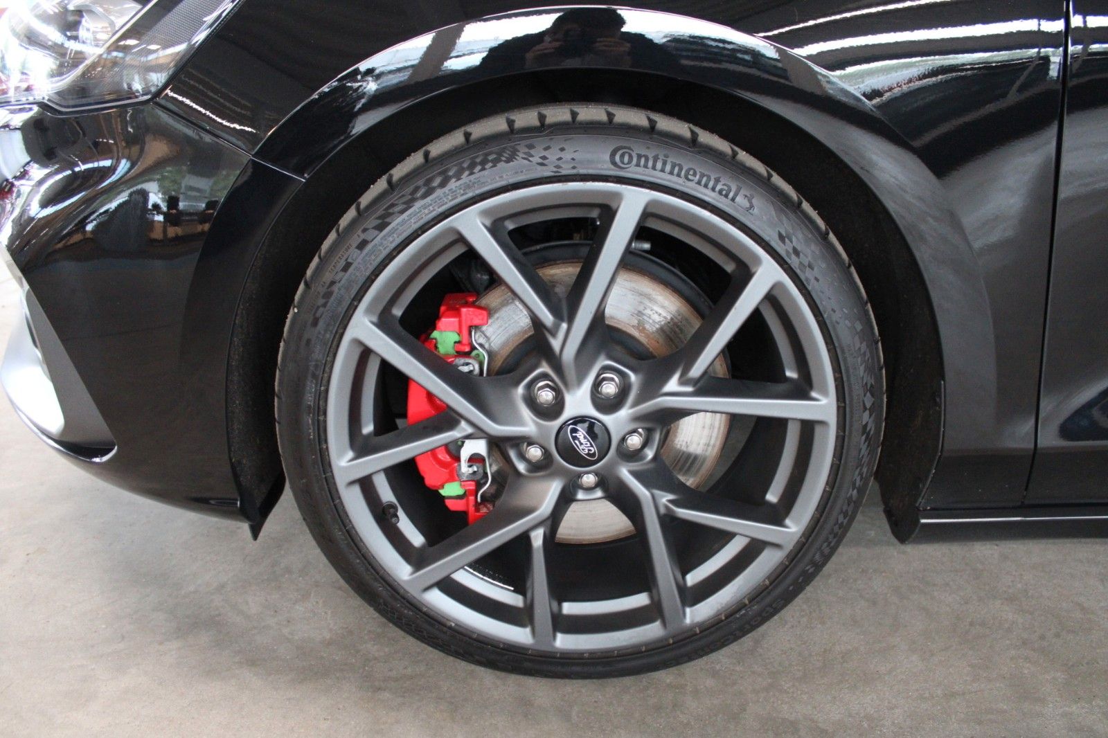 Fahrzeugabbildung Ford Focus ST Turnier Automatik LED AHK ACC CAM uvm