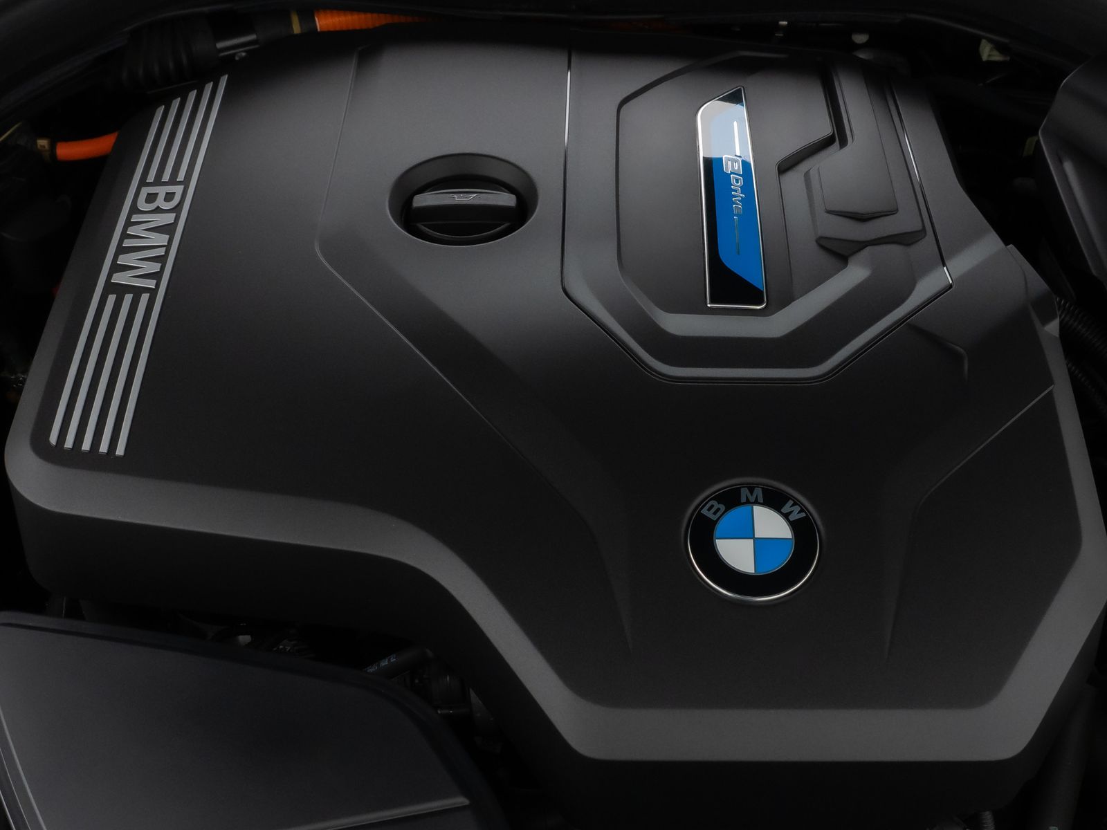 Fahrzeugabbildung BMW 530e xD Panorama 360°HUD DAB Leder Alarm 18Zoll