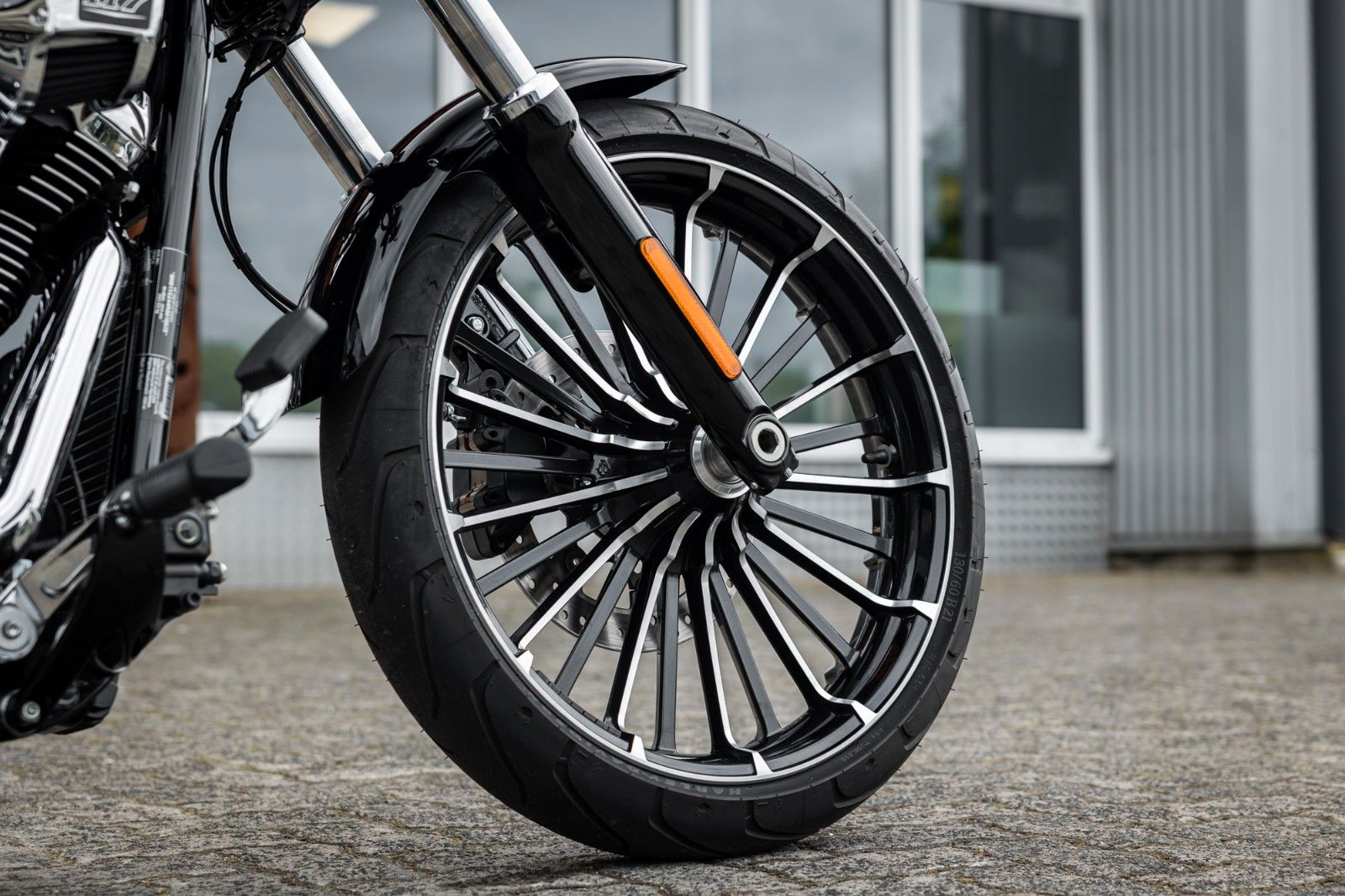 Fahrzeugabbildung Harley-Davidson FXBR Breakout 117 cui -Jekill & Hyde -