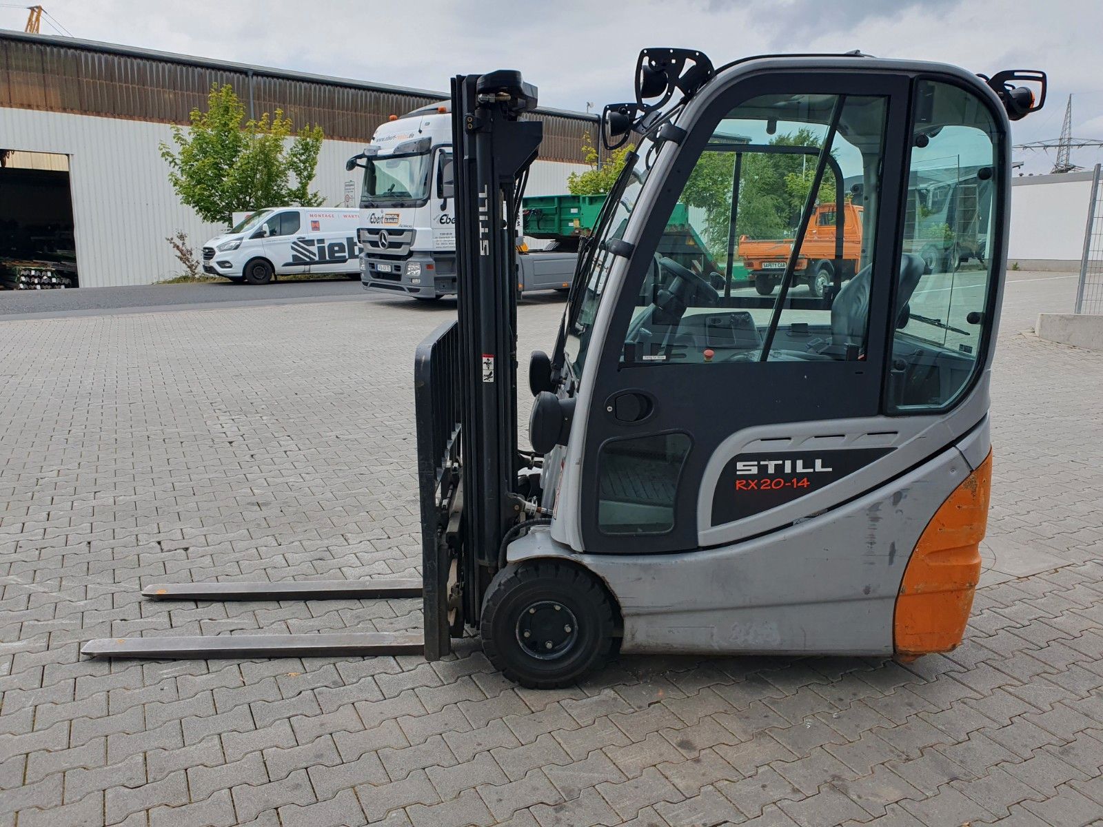 Fahrzeugabbildung Still RX 20-14 / Triplex: 4,3m / nur 2.328h / SS