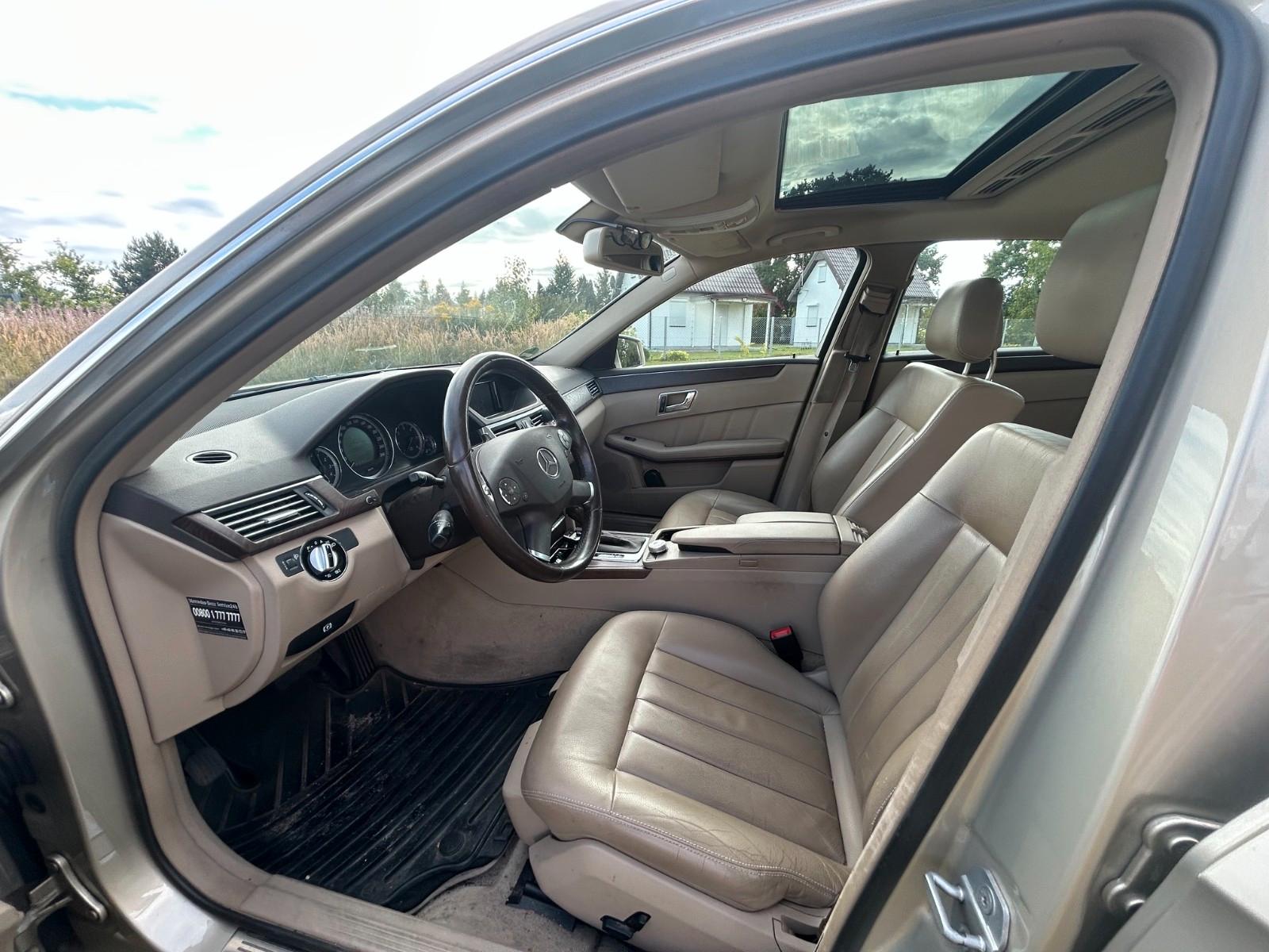 Mercedes-Benz E 220 CDI BlueEFFICIENCY Standard
