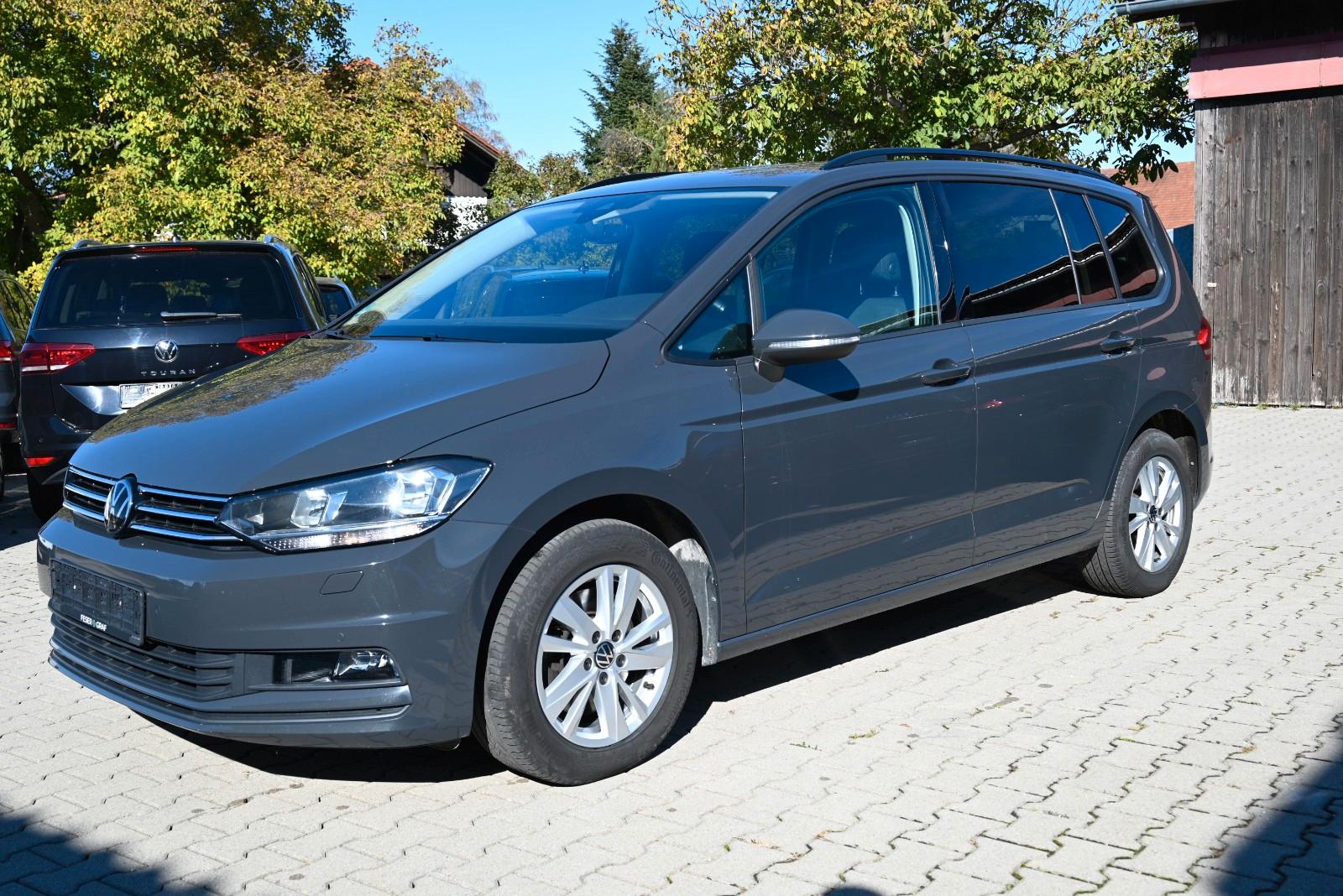 Volkswagen Touran Comfortline/7Sitze/AHK/ACC/Virtual/Kamera