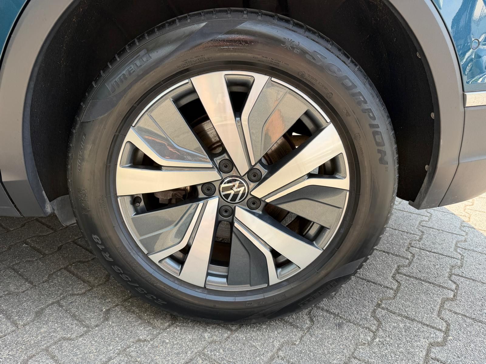 Fahrzeugabbildung Volkswagen Tiguan 1.4 TSI eHyb Elegan >VIRTU+MATR+HEAD+KAM+