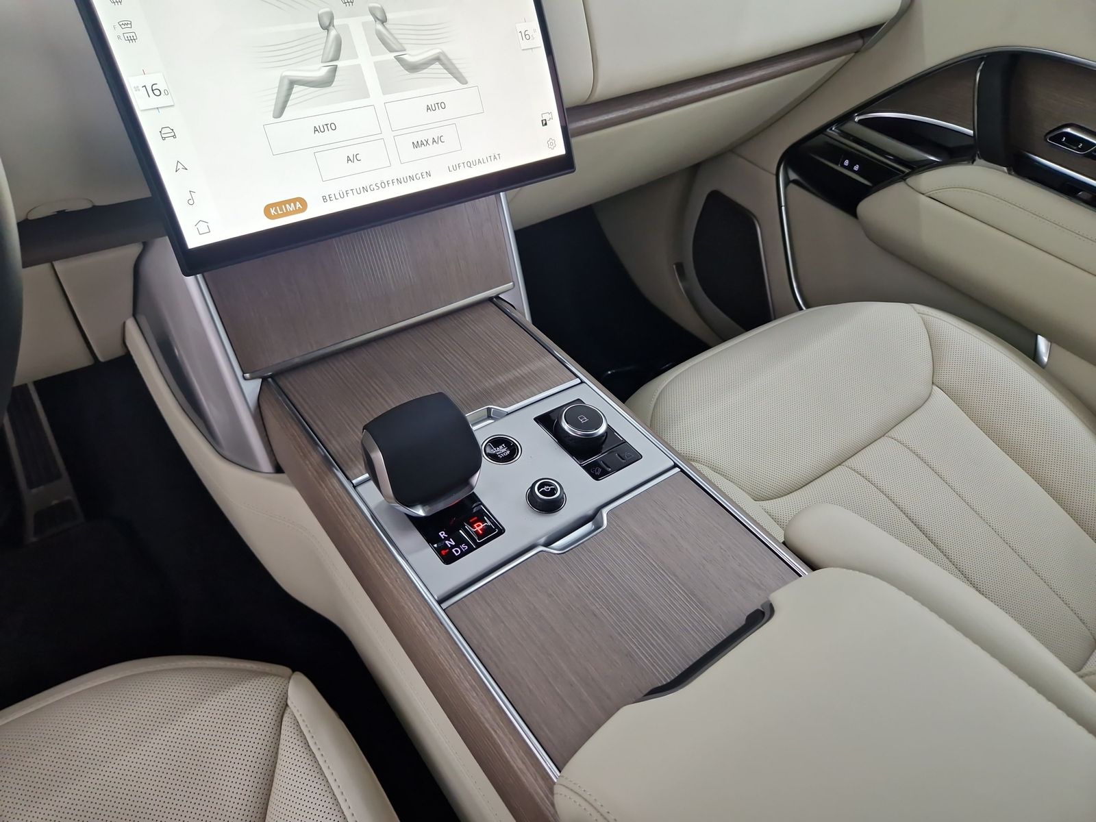 LAND ROVER Range Rover SWB D350 Autobiography AHK – Bild 23