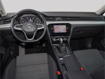 Volkswagen Passat Variant Business 1.5 TSI AHK Navi DSG
