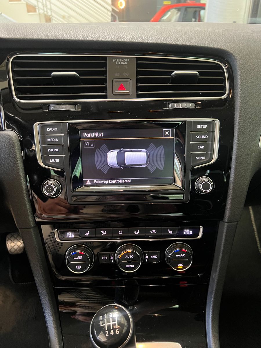 Fahrzeugabbildung Volkswagen Golf VII Lim. Comfortline