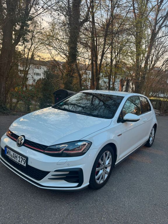 Image of Volkswagen Golf