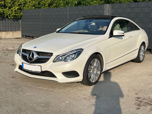 Mercedes-Benz E400 CGI Coupe AMG LINE-PANODACH-LEDER-360°CAM-