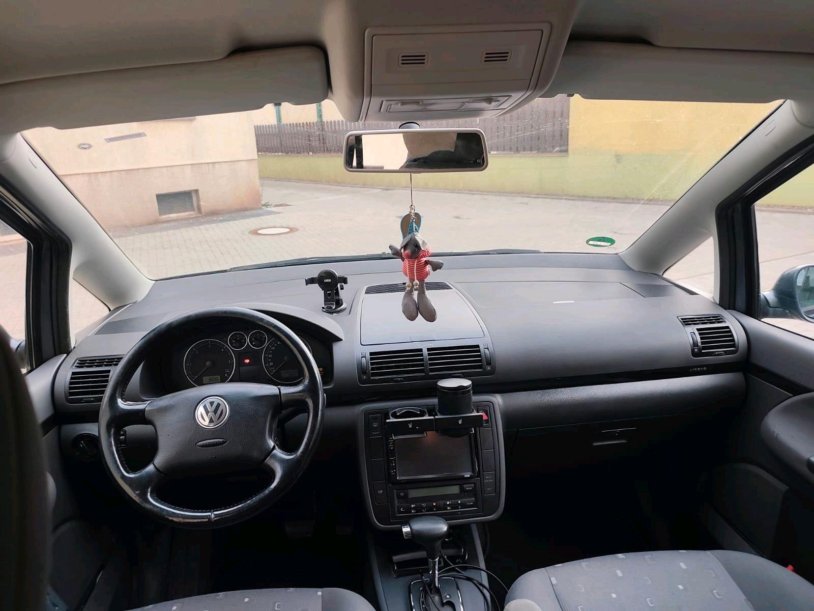 Volkswagen Sharan 2010 — photo 6