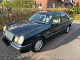 Mercedes-Benz Mercedes Benz E200 Elegance - gebrauchte Mercedes-Benz E 200 aus dem Jahr 1998