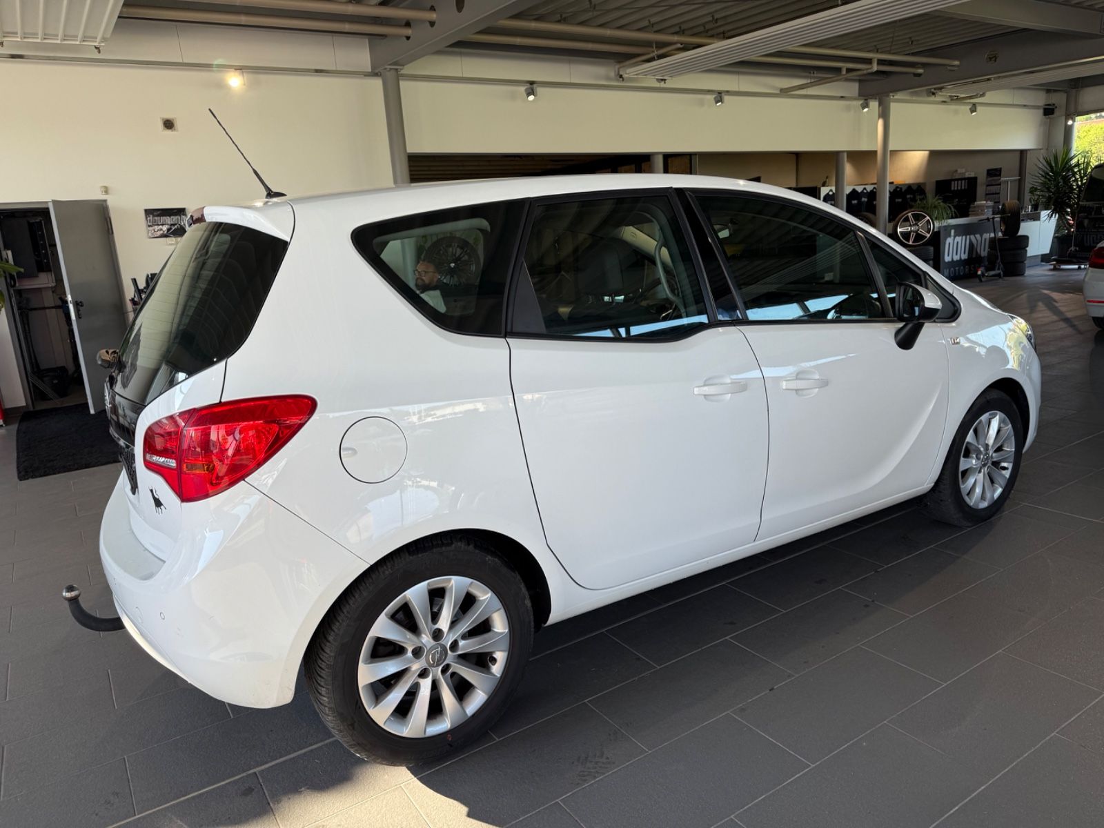 Fahrzeugabbildung Opel Meriva B Style 1.4 T *SHZ*LHZ*PDC*AHK*