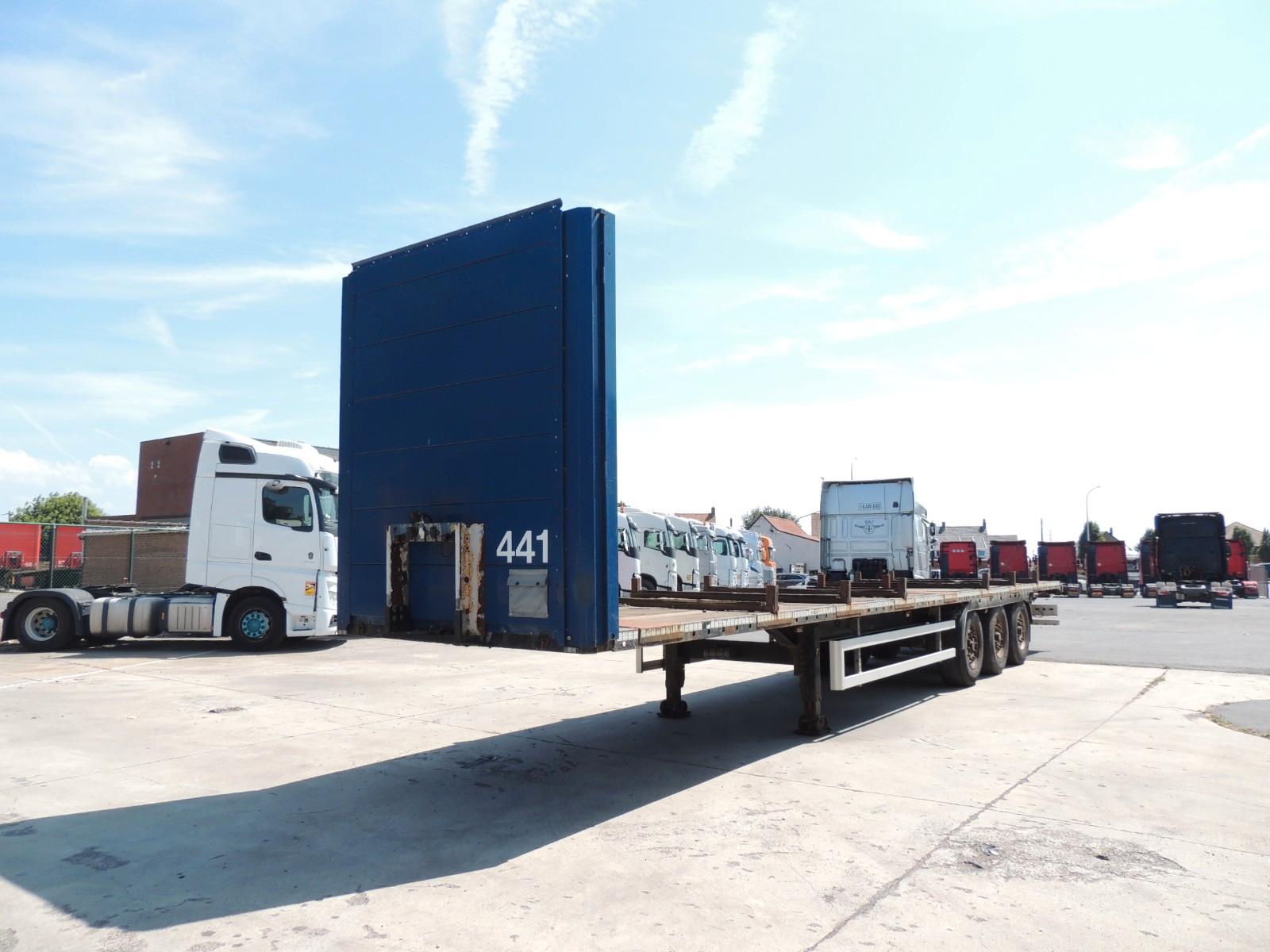 Other System Trailers Plateau (4 stuck)