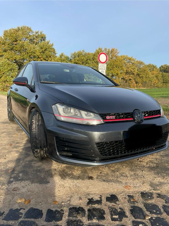 Image of Volkswagen Golf
