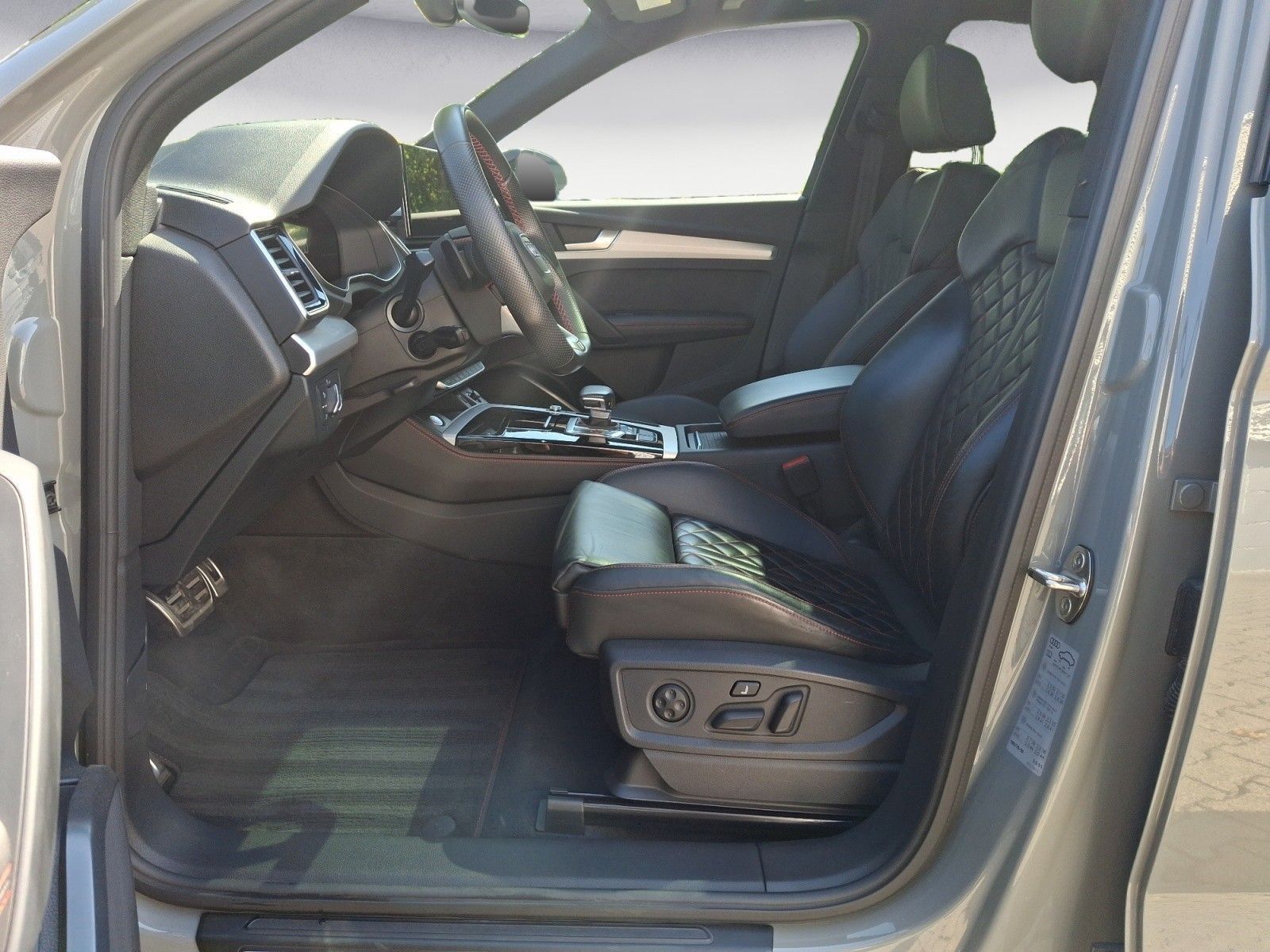 Audi SQ5 foto 10