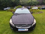 Volvo V60 Kombi Momentum-ABSOLUT TOP ZUSTAND