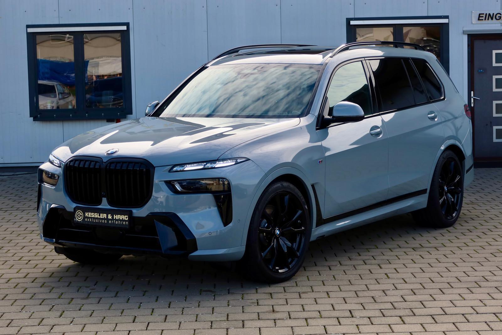 BMW X7 xDrive 40d M-Sport#B&W#SKY#KRISTAL#STOCK