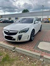 Opel Insignia Sports Tourer OPC 2.8 V6 Turbo 4x4 - Opel Insignia: Allradantrieb, V6 Turbo