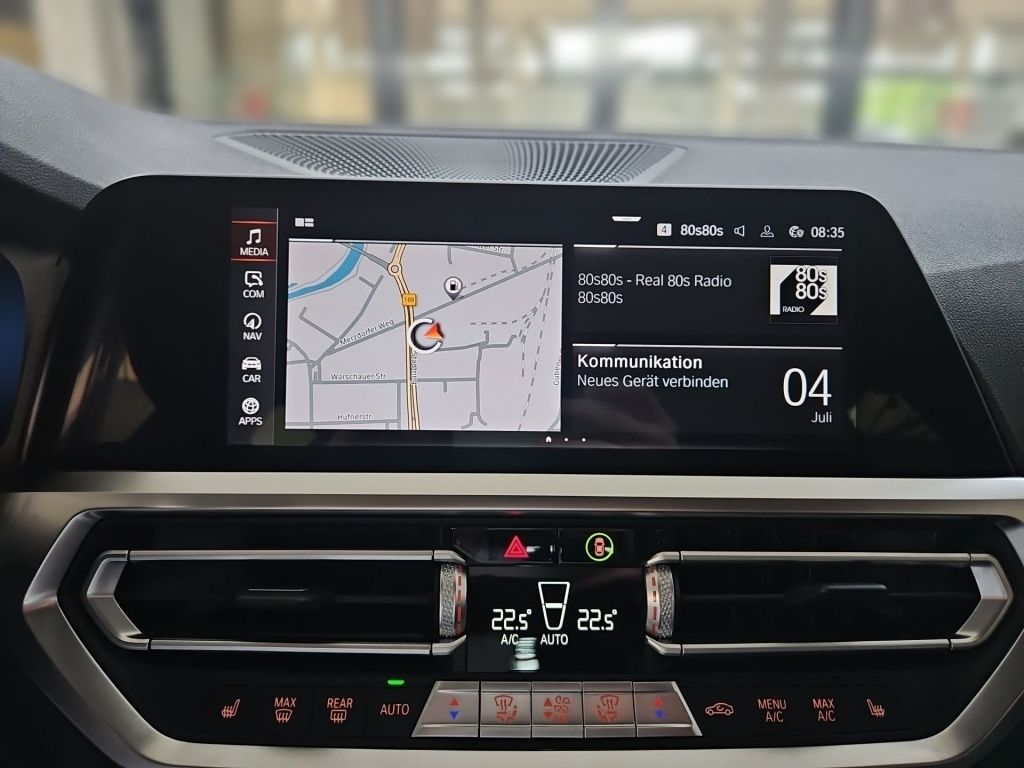 Fahrzeugabbildung BMW 318 i Sport-Line AHK ACC Navi LED SHZ Ambie. KAM