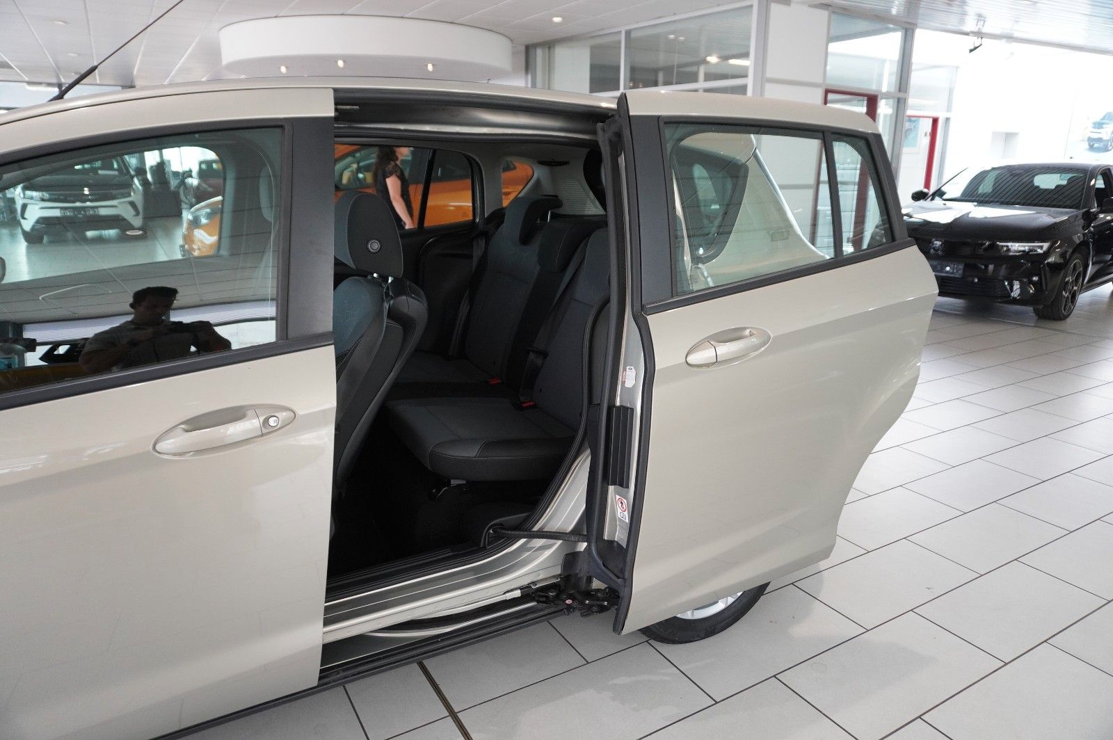 Fahrzeugabbildung Ford B-Max 1.0 TREND KLIMA/PDC/NEBEL/USB/AHK