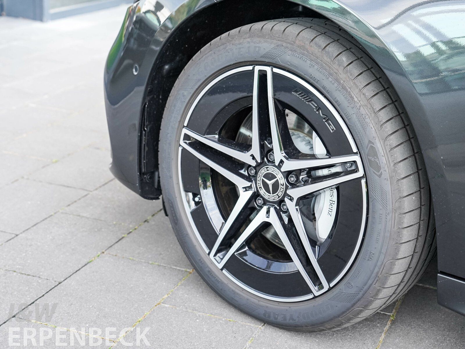 Fahrzeugabbildung Mercedes-Benz C 300 de T Edition AMG Distronic AHK Pano Memory