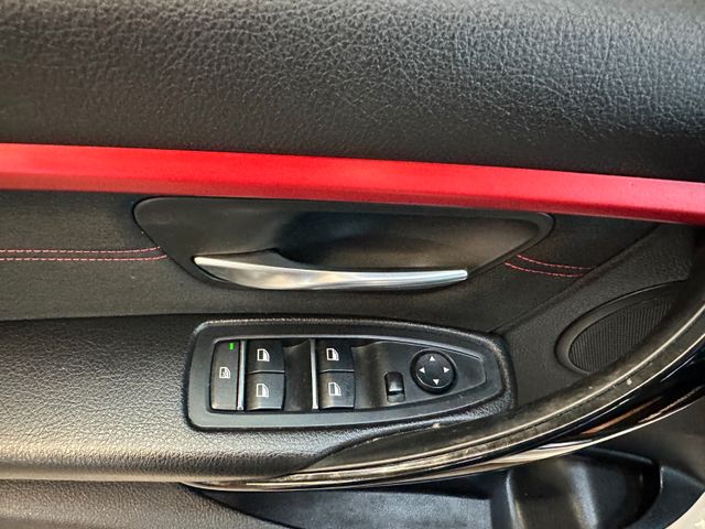 BMW 330 Touring *Sport Line*Navi*Bi Xenon*