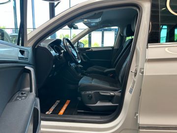 Volkswagen Tiguan *R-Line*Spurhalte*ACC*LED*AHK*Massage*