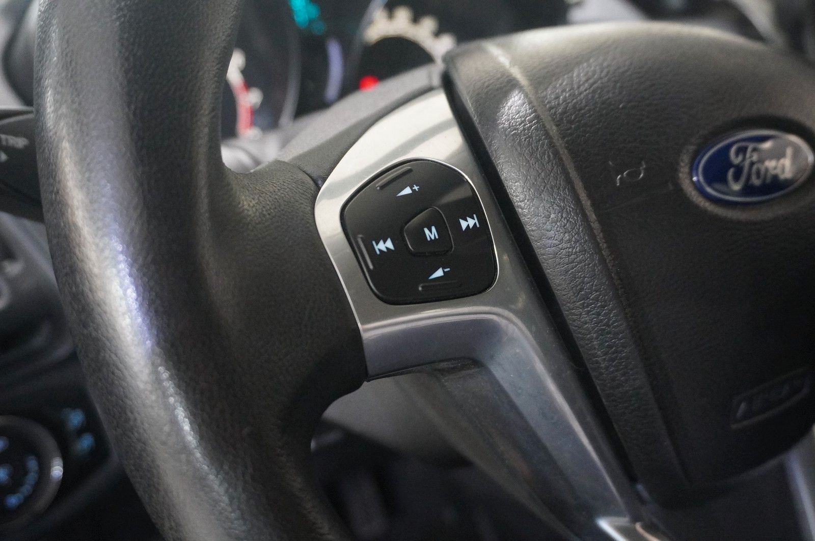 Fahrzeugabbildung Ford B-Max 1.0 TREND KLIMA/SHZ/PDC/NEBEL/WINTER/USB