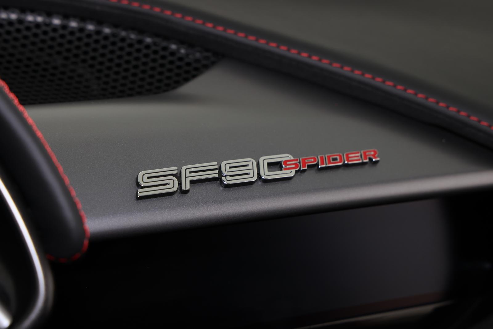 Ferrari SF 90 Spider