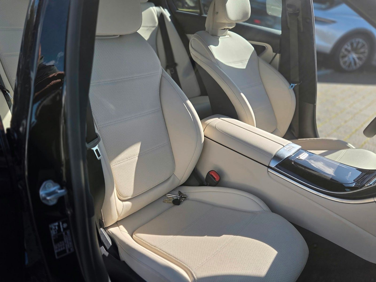 Fahrzeugabbildung Mercedes-Benz C 180 Avantgarde Limousine /erst 820 km!!