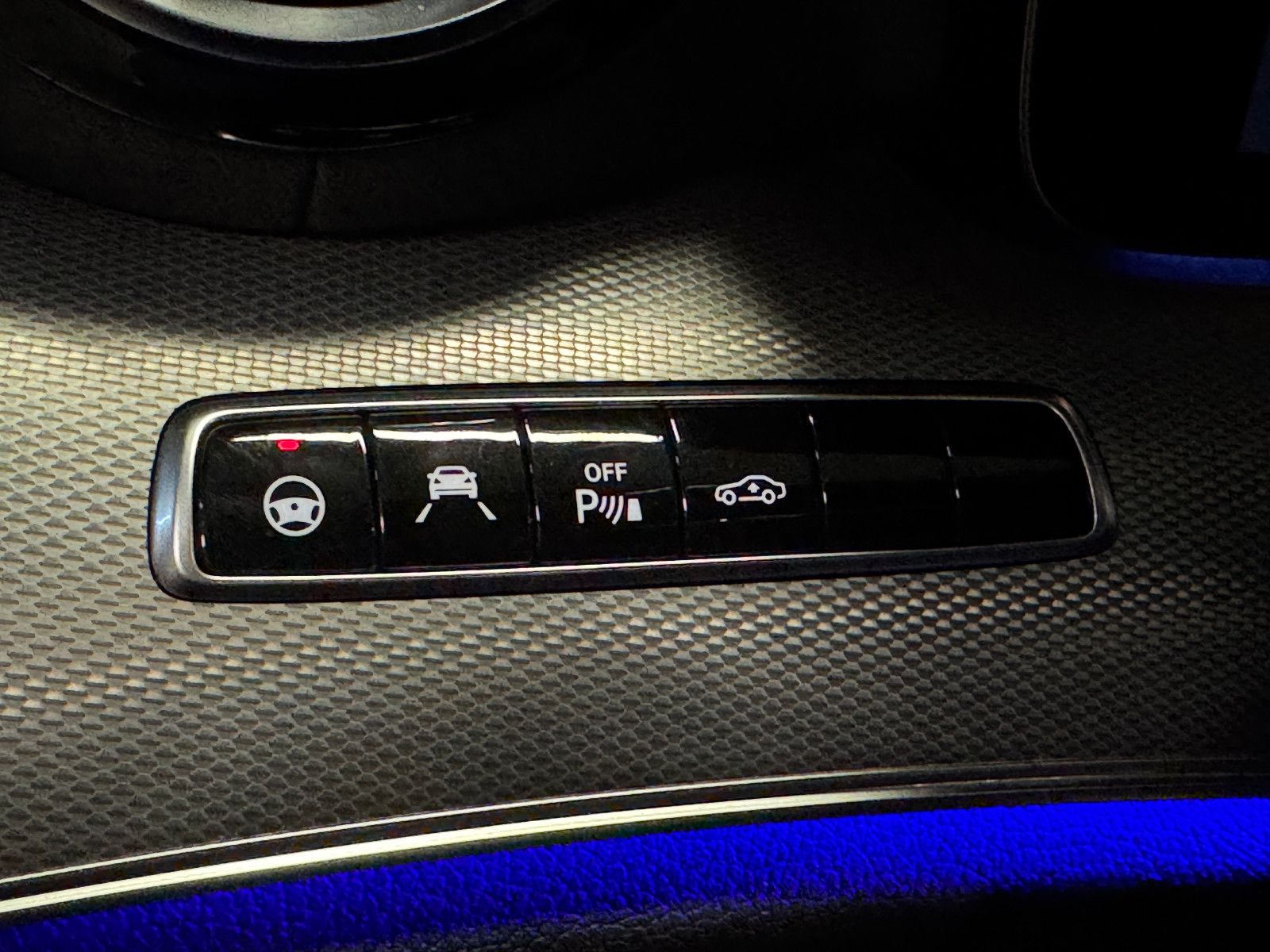 Fahrzeugabbildung Mercedes-Benz E 53 AMG 4Matic+ MBUX MEMORY AIRMATIC SD 360 DIS