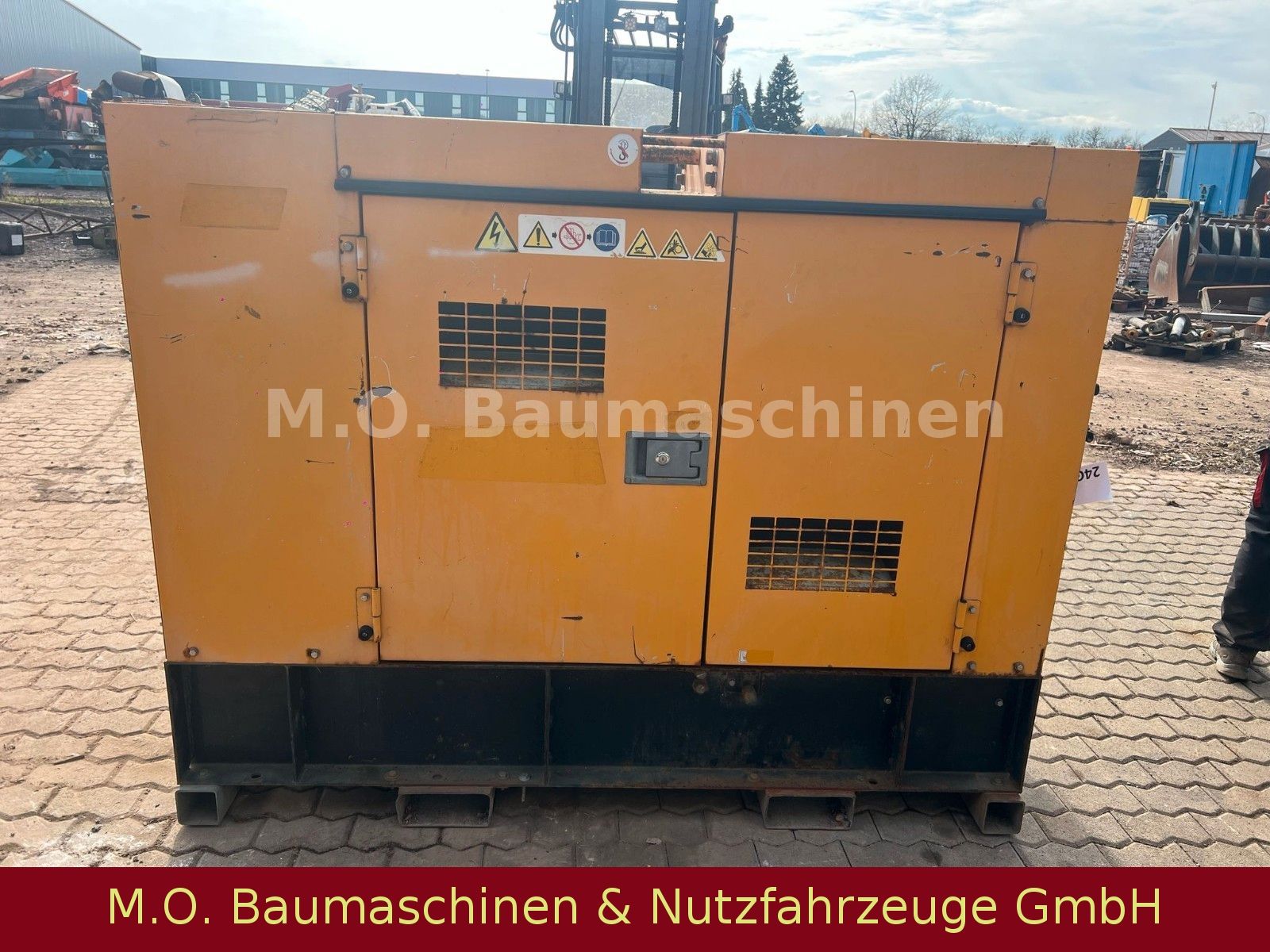 Fahrzeugabbildung Andere Denyo 40 KVA / Generator /