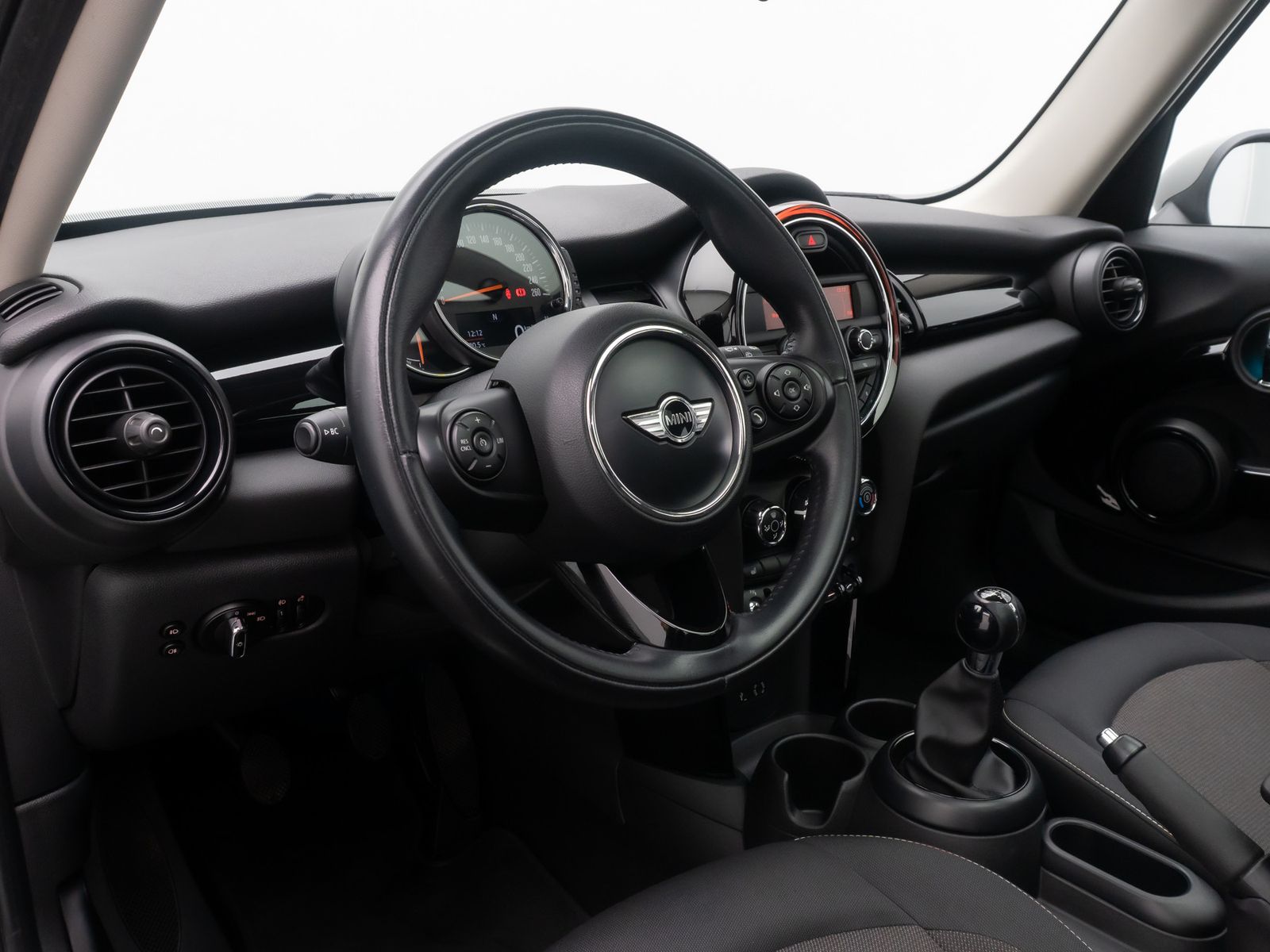 Fahrzeugabbildung MINI Cooper Clubman Tempomat ParkAss Panorama LM
