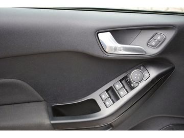 Fahrzeugabbildung Ford Fiesta 1,1 Cool & Connect+SITZH.+PDC VO HI+NAVI+