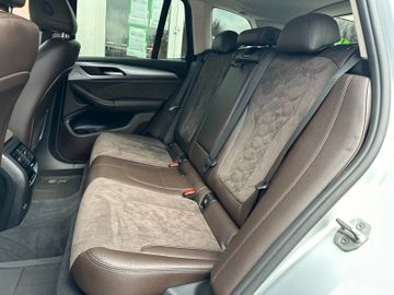 Bild 18 BMW X3 Baureihe X3 xDrive 20 d Advantage