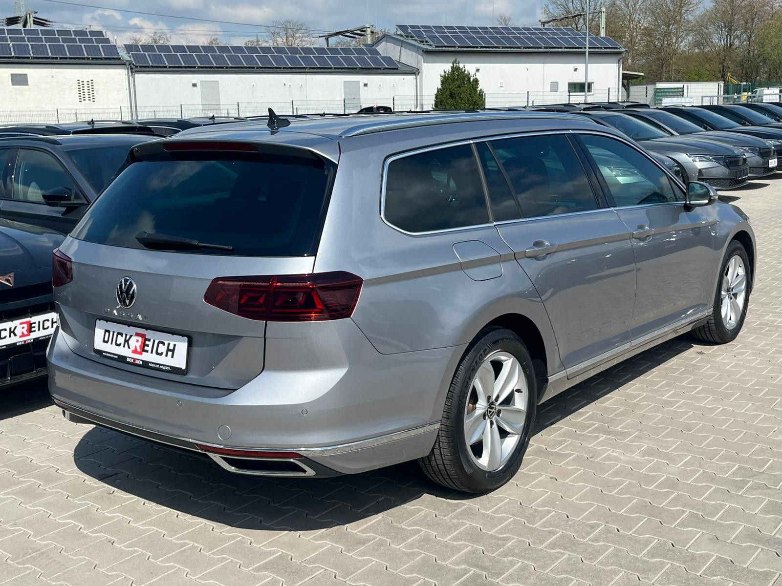 Fahrzeugabbildung Volkswagen Passat 2.0 TDI DSG Elegance MATRIX*AHK*ALCANTARA