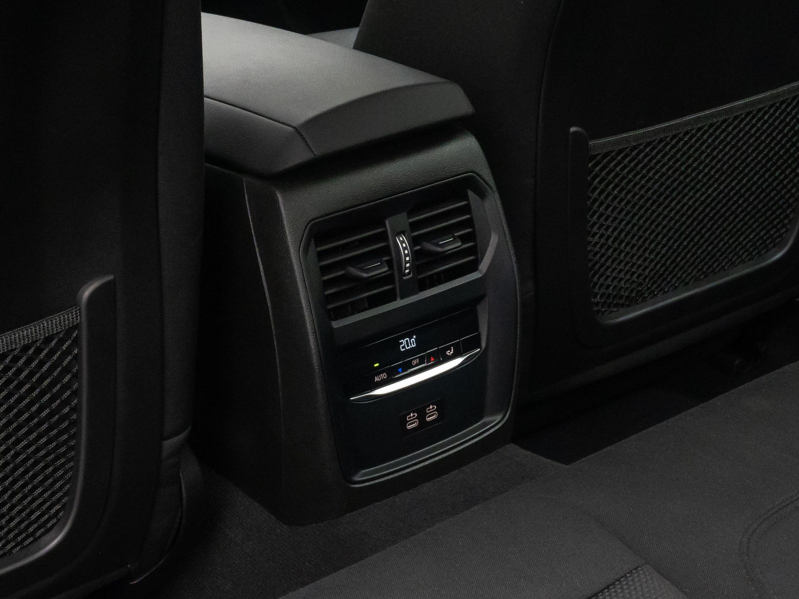 Fahrzeugabbildung BMW 318i LED DAB PDC Cockpit+ DigitalDisp