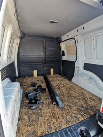 Volkswagen Caddy - 10
