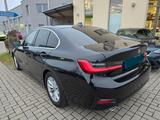 BMW 320d Sport-line /18' zoll M-Felgen/Garantie9/26 - BMW: 1.9