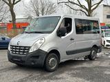 Renault Master III Kombi 9 Sitzer - silberne Renault Master