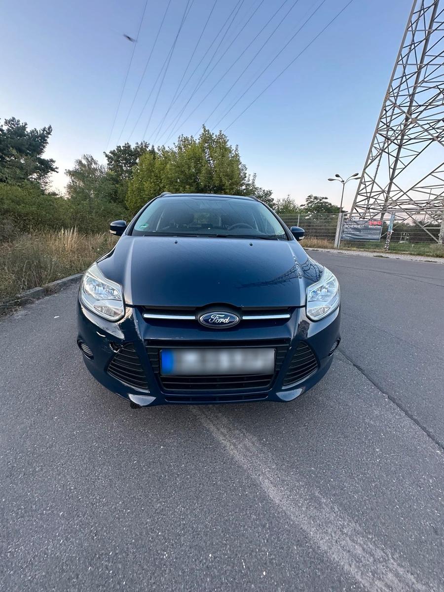 Ford Focus 2012 — photo 7