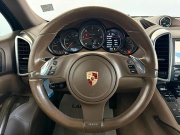 Porsche Cayenne - 10