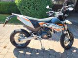 KTM 690 SMC  - KTM 2011 690