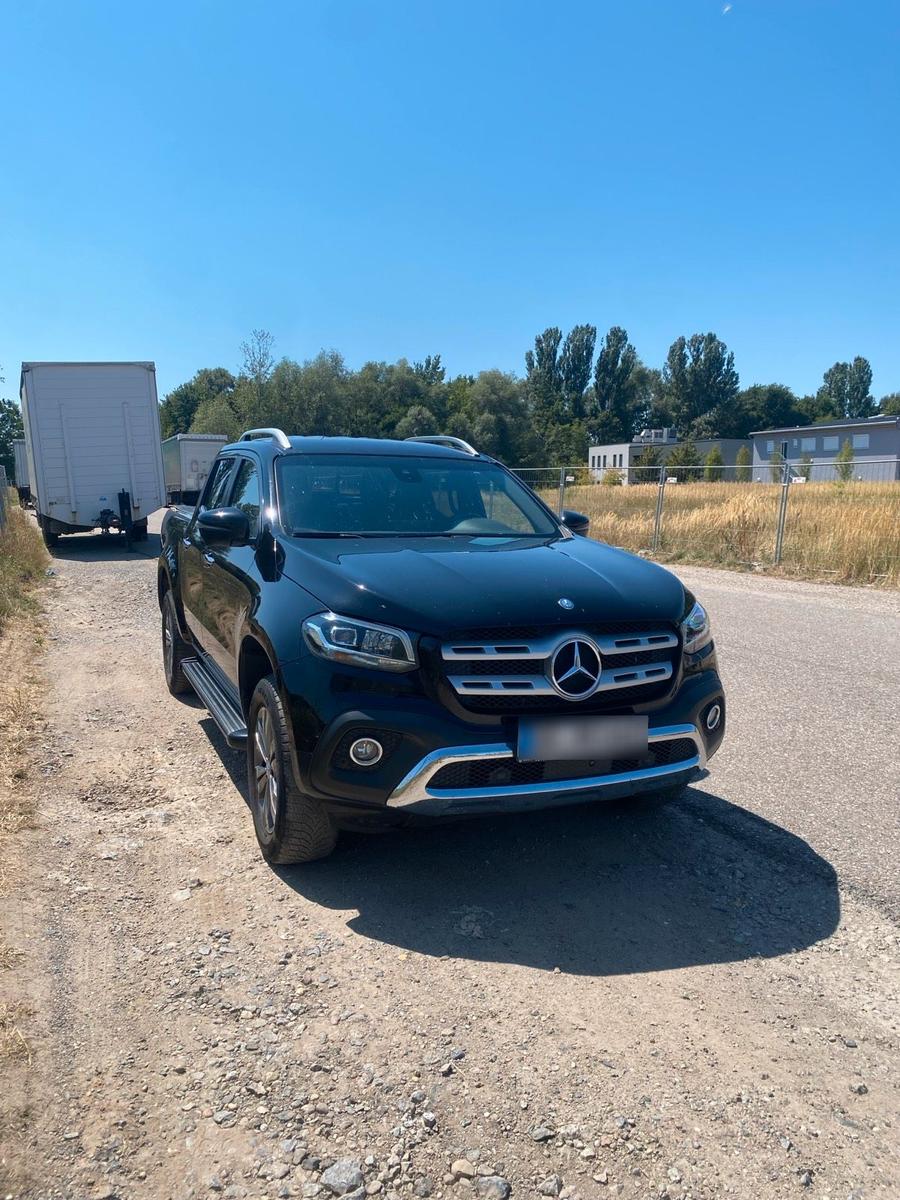 Mercedes-Benz X 250
