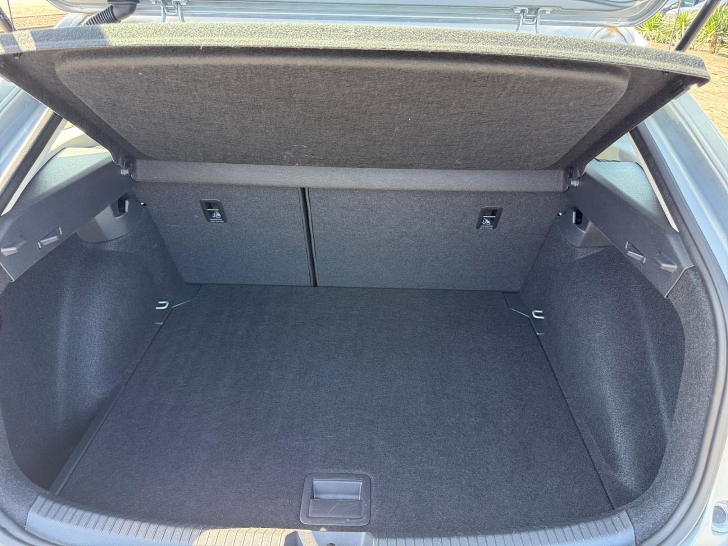 Fahrzeugabbildung Volkswagen Taigo Basis (CS1)(08.2021- )