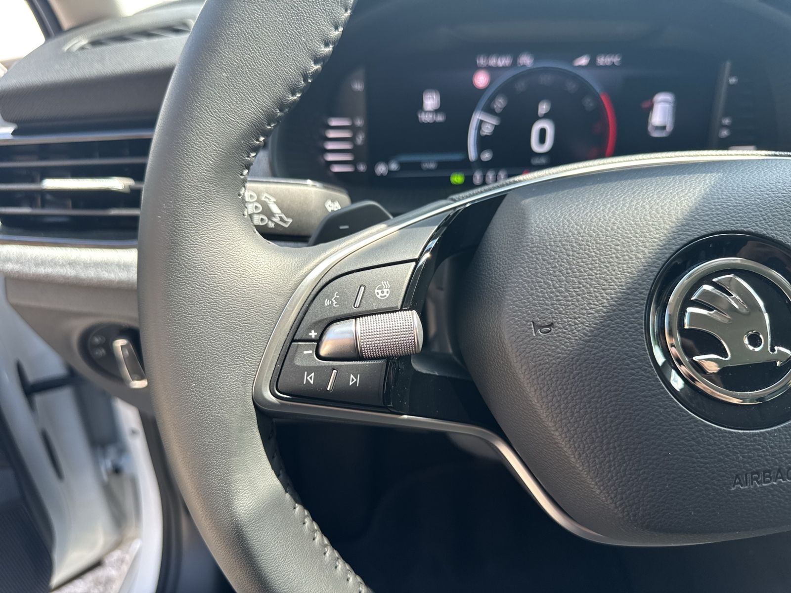 Scala 1.0 TSI Drive Selection, Paket Black,  Ima