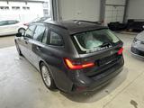 BMW 330 e xDrive Sport Line AHK Pano H&K LED DAB  - BMW 3er Reihe: 5 Türen