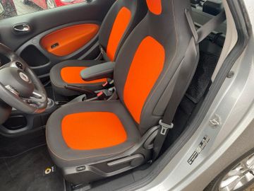 Bild 9 Smart ForTwo coupe 90PS*PANO*SHZ*KLIMAAUTO*TEMPOMAT*