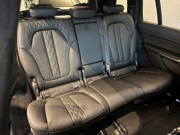 BMW X7 - 10