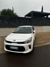 Kia KIA Rio IV 1.2 2017 Dream Team Edition 8-f... - Kia Rio: Dream Team Edition