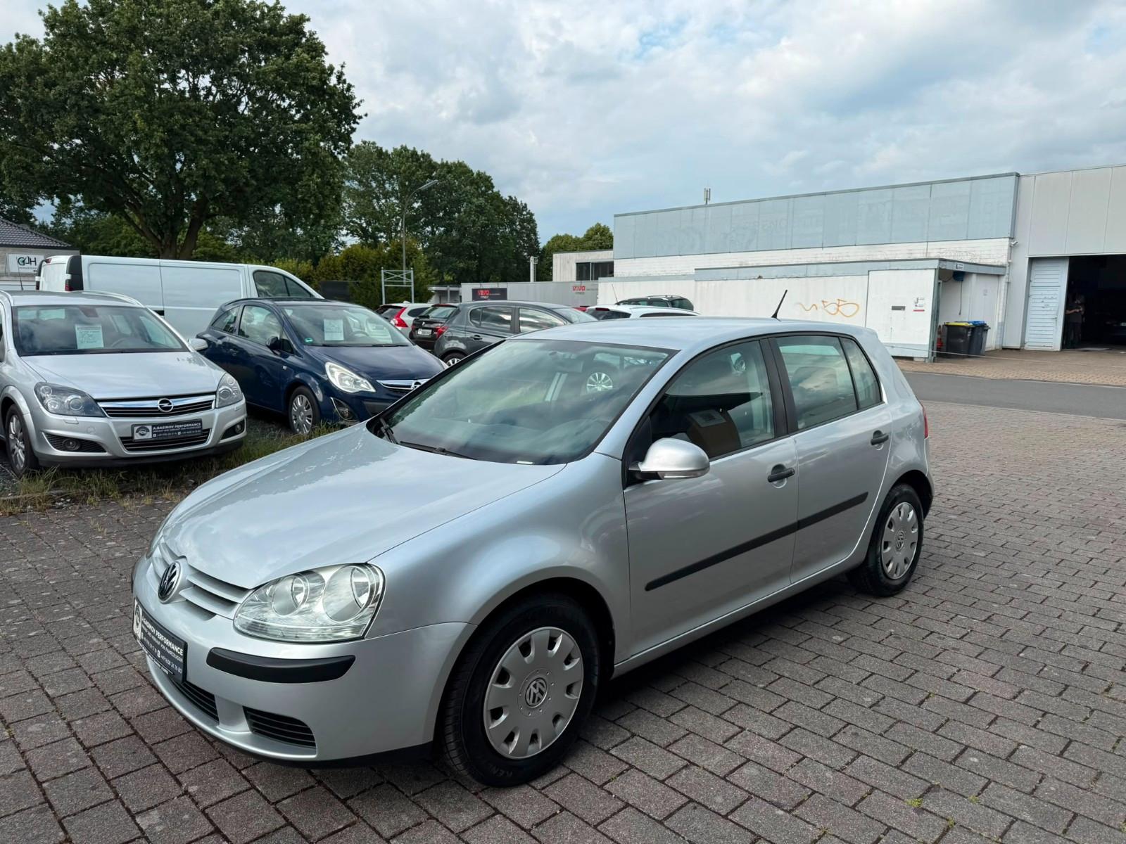 Volkswagen Golf 1.6 Trendline Service& TÜV Neu
